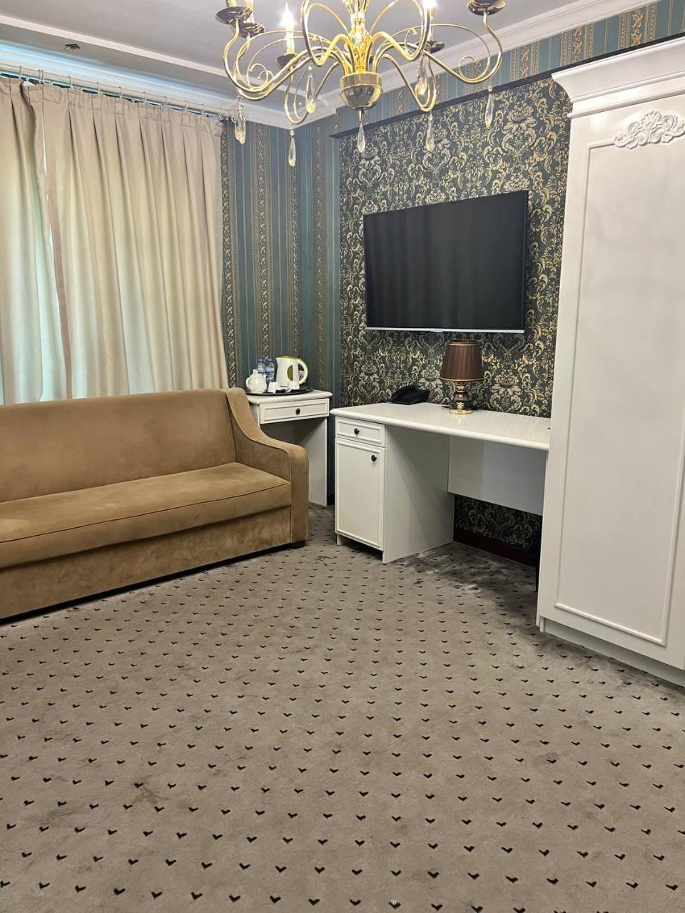 Orzu Hotel Namangan Bagian luar foto