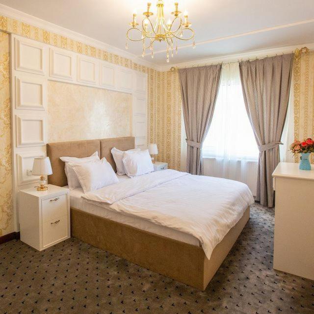 Orzu Hotel Namangan Bagian luar foto